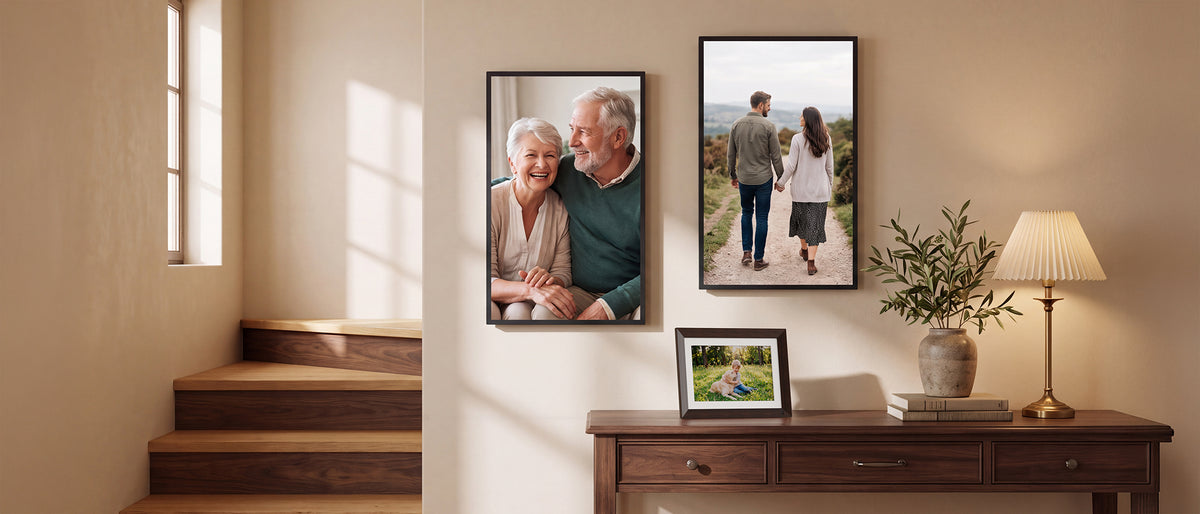 Explore VINABOT digital photo frames with a black 21.5-inch wall-mounted 1920 × 1080 FHD IPS display and a 10.1-inch tabletop 1920 × 1200 IPS display for family photos and easy photo sharing.